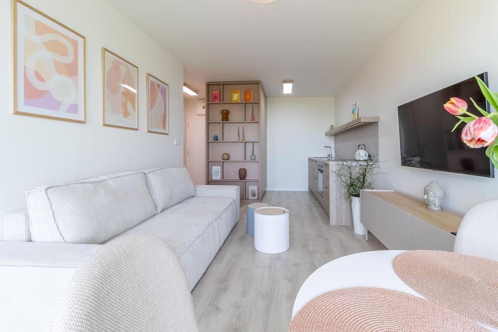 Cozy Apartment Near City Centrum And Bratislava Airport Εξωτερικό φωτογραφία