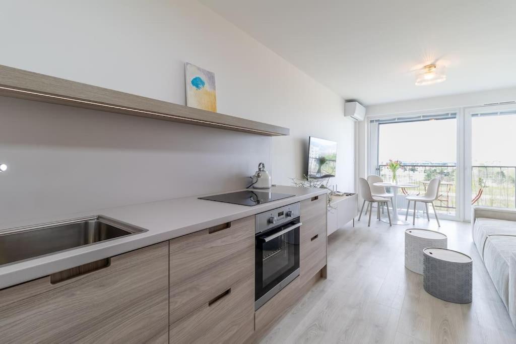 Cozy Apartment Near City Centrum And Bratislava Airport Εξωτερικό φωτογραφία