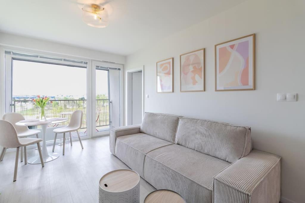 Cozy Apartment Near City Centrum And Bratislava Airport Εξωτερικό φωτογραφία